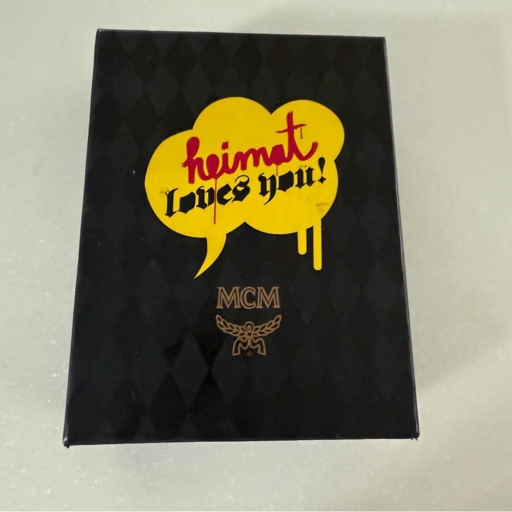 MCM Passport Holder NEW With Box Dust Bog & Original Docs Tan Bunny Logo - Picture 3 of 14